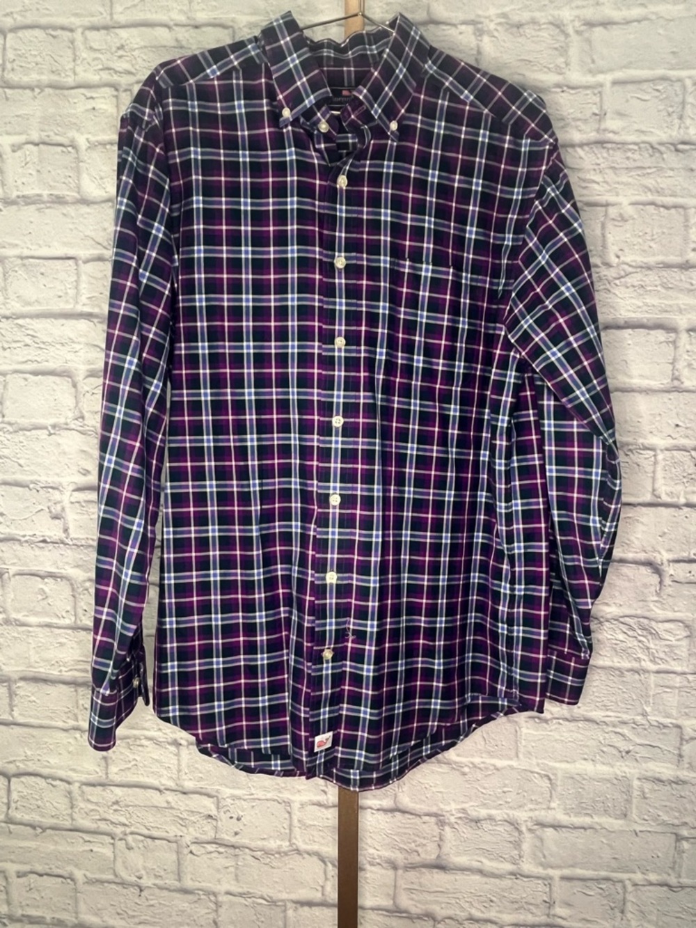 Vineyard vines men’s Shep & Ian medium plaid print logo button down 100% cotton